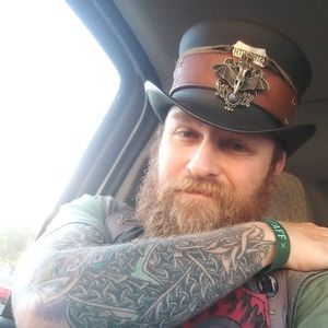 Meet your Posher, Chris